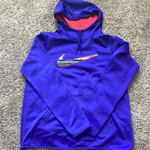 Womens- Nike sweatshirt